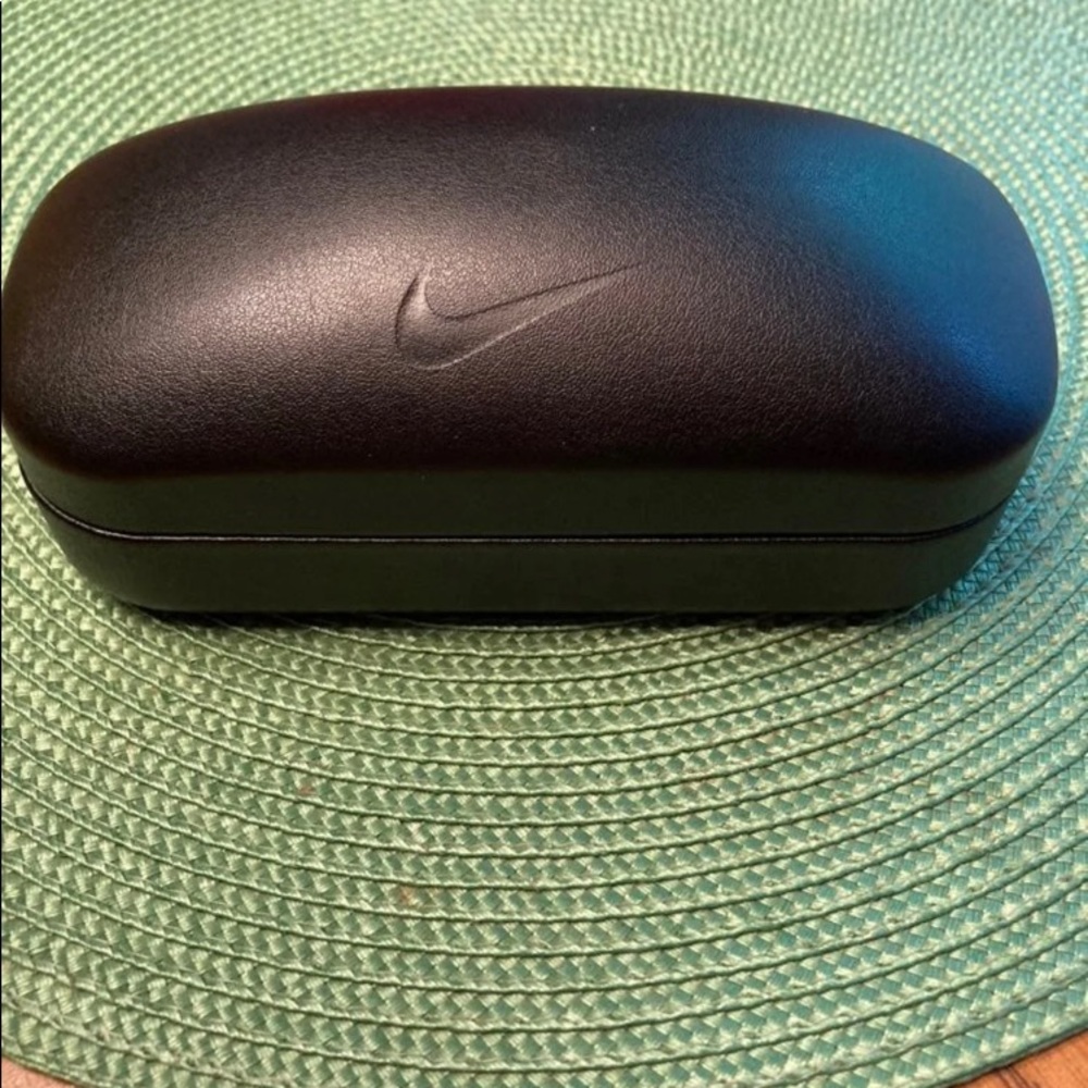 Nike large sunglass / eyeglass case